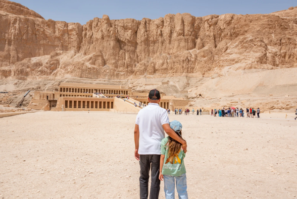 Luxor Adventure: From Temples to Tropical Islands
